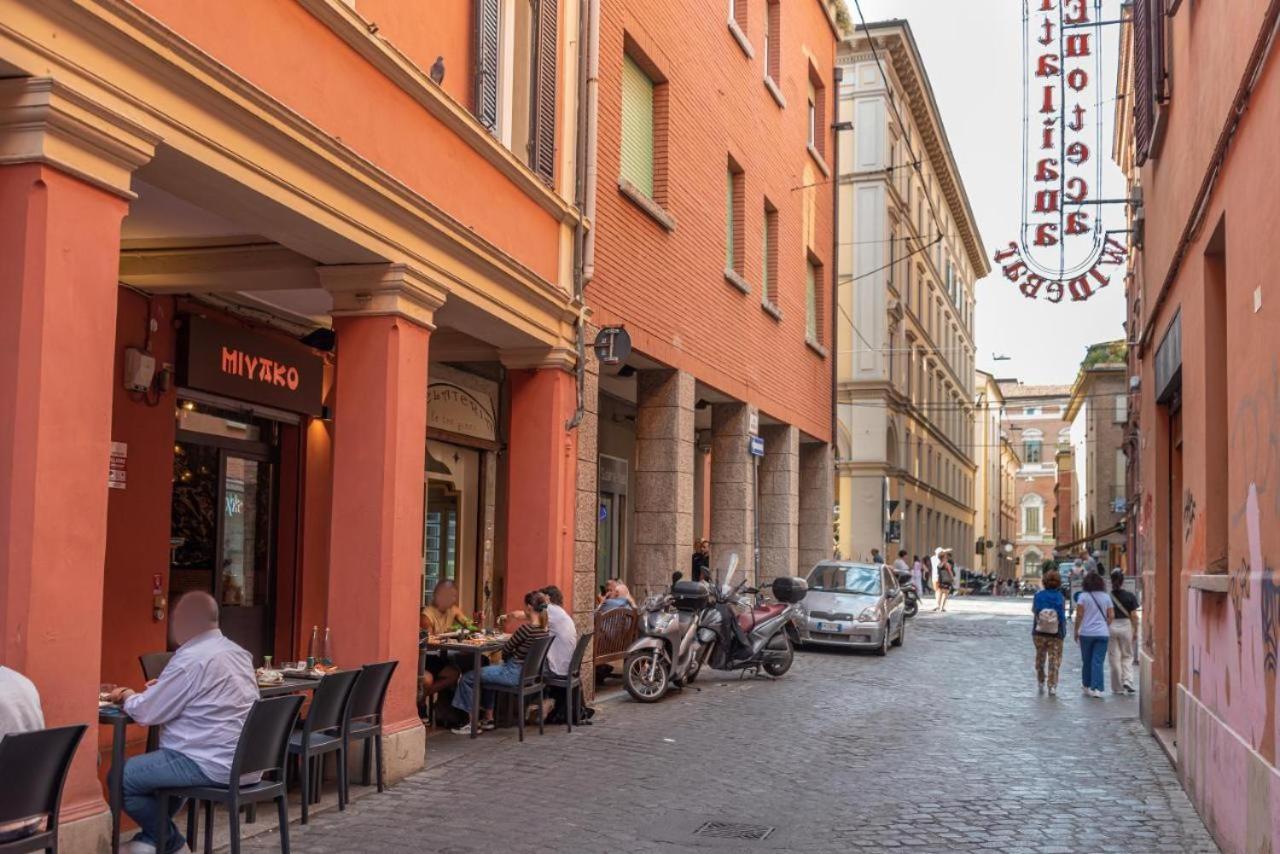 Nettuno Luxuryh - Bolognacentro Duomo Rooms And Suites — Photos 2